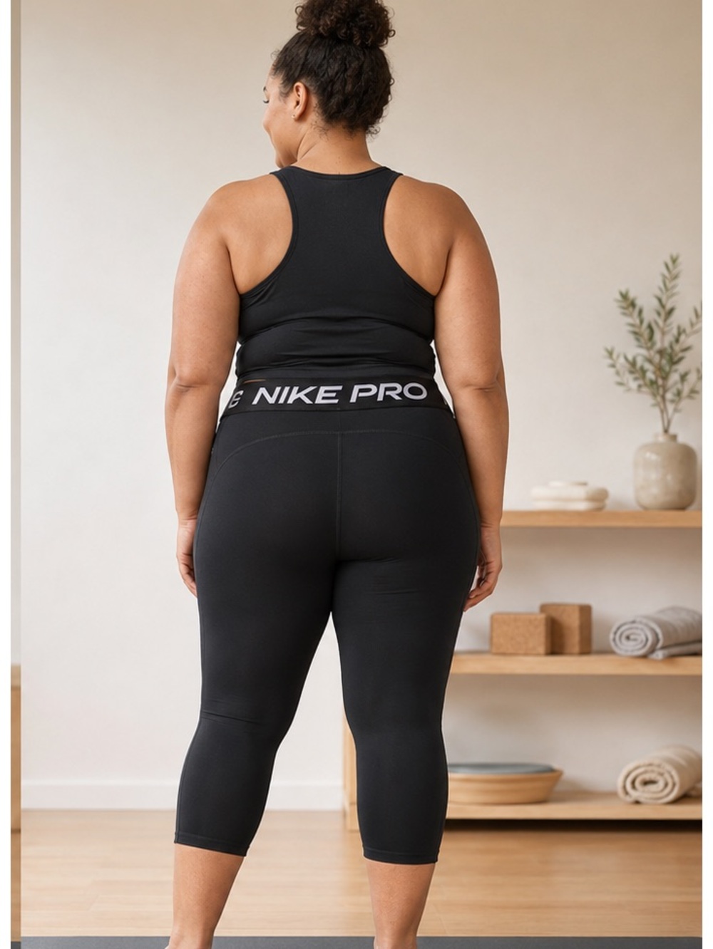 Nike Black High-Rise Pro Capris with Branded Waistband - Picture 4 of 7